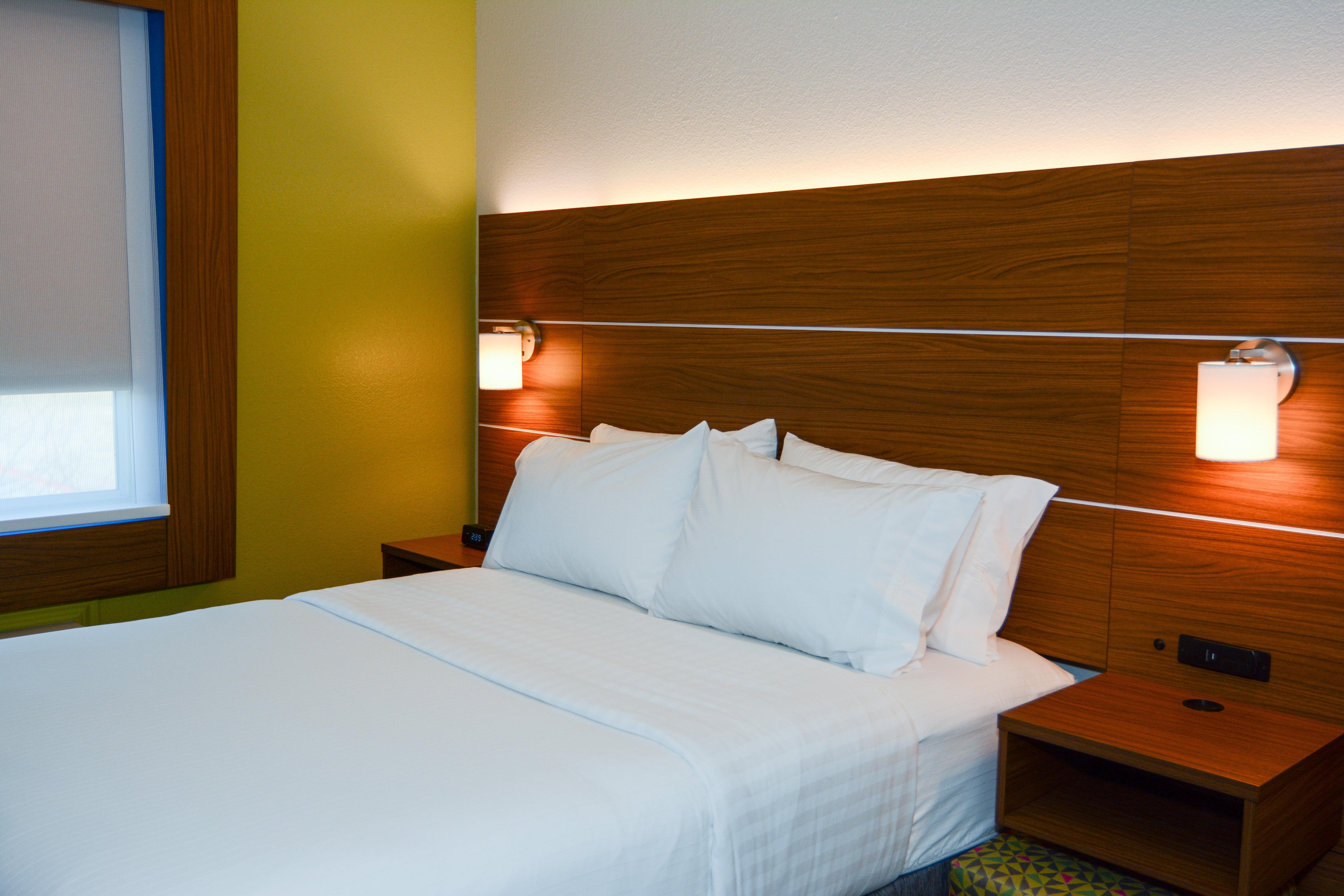 Holiday Inn Express Hotel & Suites New Boston By Ihg Bagian luar foto