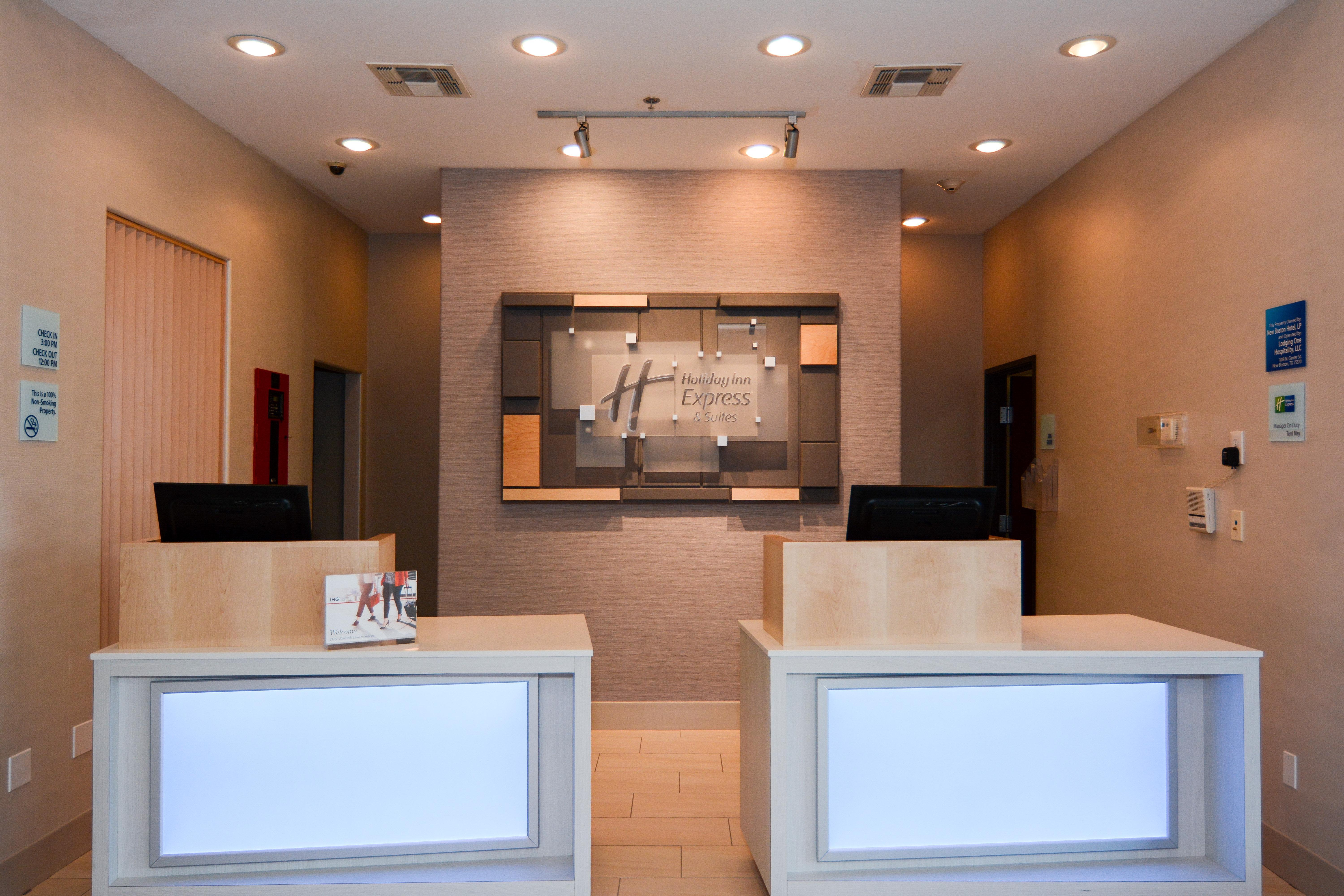 Holiday Inn Express Hotel & Suites New Boston By Ihg Bagian luar foto